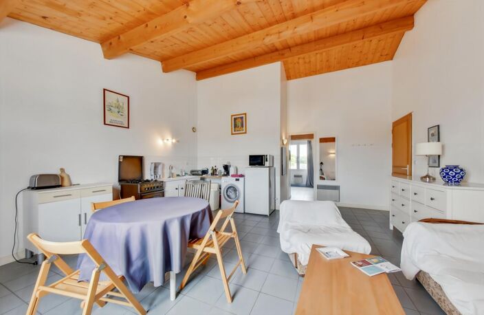 Ensemble immobilier proche centre historique St Martin de Ré — photo 4