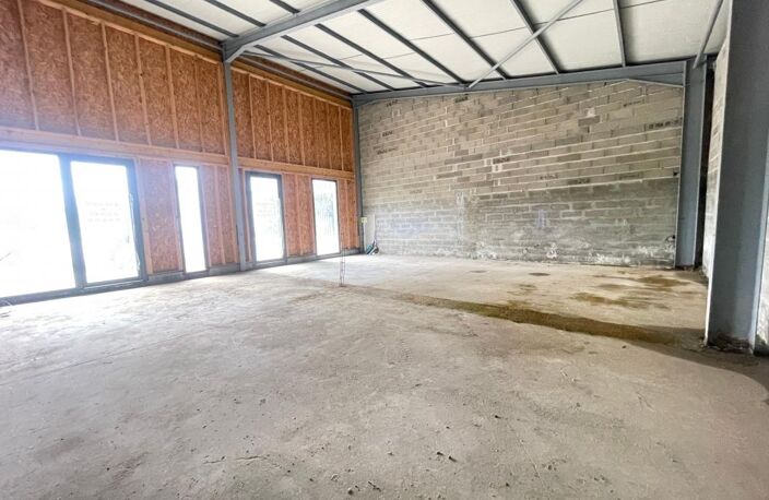 🏷️ Titre : Local commercial environ 95 m² à vendre – Zone dynamique, Pouillon (40350) — photo 2