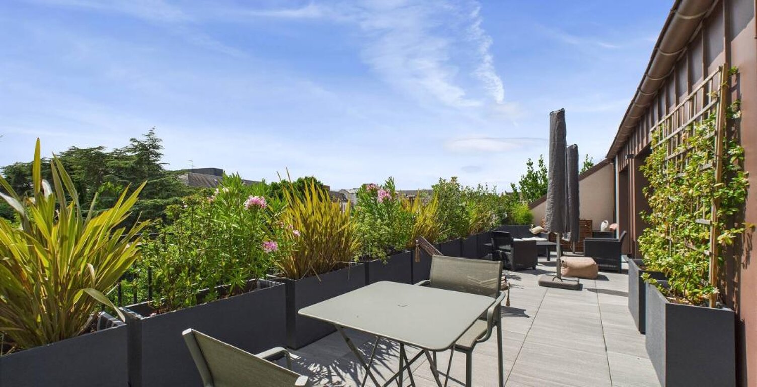 Superbe duplex T3 de 89,83 m2 (103,96 m2 au sol) avec terrasse de 37 m2 - place de parking - Quartier Saint-Donatien à Nantes — photo 1