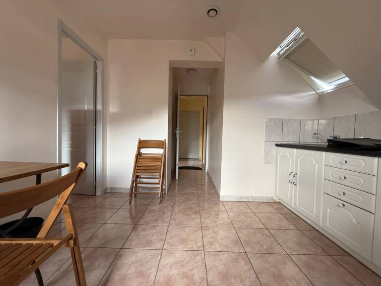 A LOUER APPARTEMENT 1 PIECE MEUBLE — photo 1