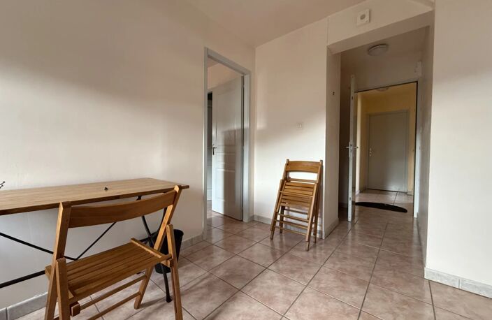A LOUER APPARTEMENT 1 PIECE MEUBLE — photo 5