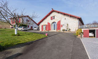 Maison 8 Pièces 300 m² à vendre à Bidache (64520)