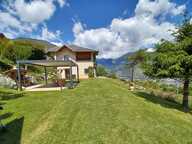 SUR LES PETITES HAUTEURS DE SAINT JEAN DE MAURIENNE Superbe vue panoramique et ensoleillée sur les massifs environnants Très belle maison 155 m2 + Balcon + Terrasse avec pergola bio-climatique sur agréable terrain 1.095 m2  — photo 4