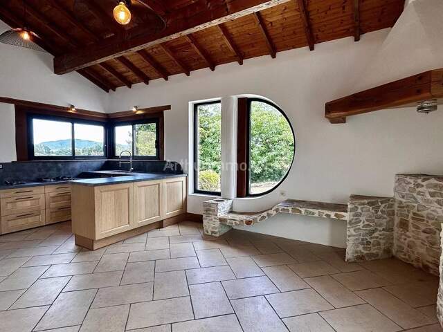 EXCLUSIVITE - ST VICTOR DE MORESTEL — photo du bien