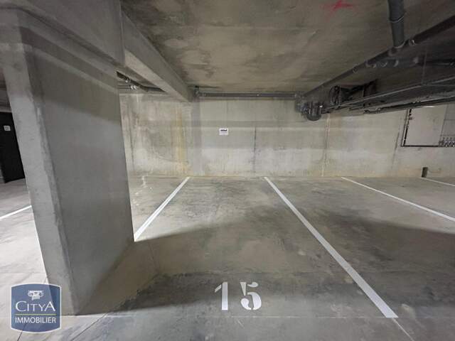 Garage à Tours — photo du bien