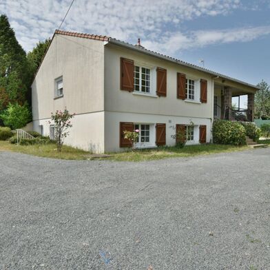 Maison 8 pièces 266500 €