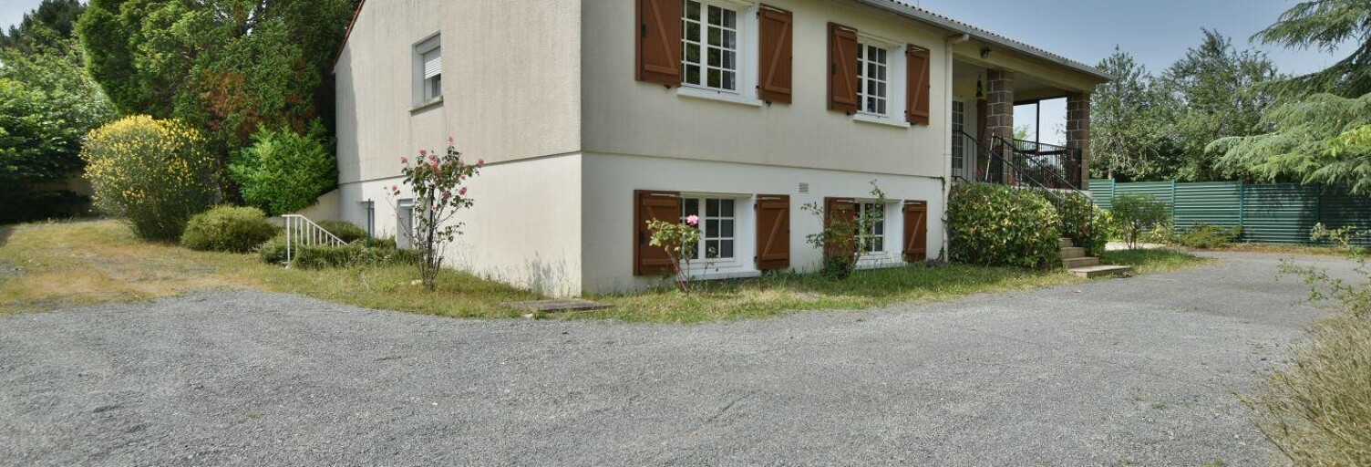 Maison 8 Pièces 176 m² à vendre à Cholet (49300)