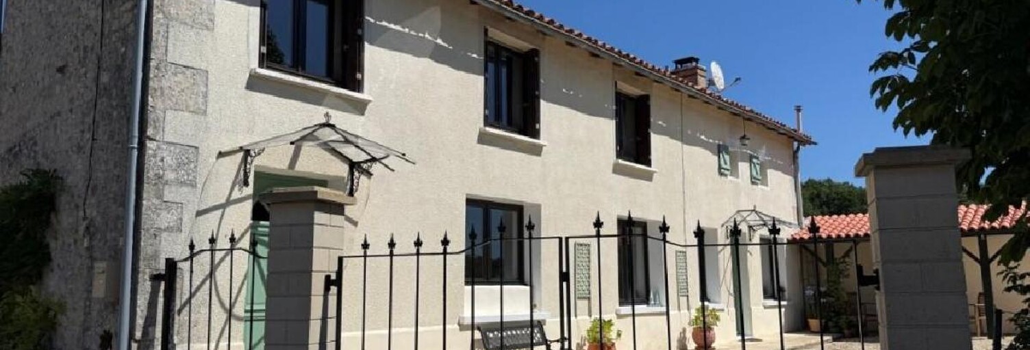 Maison 5 Pièces 170 m² à vendre à Nanteuil-en-Vallée (16700)