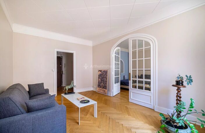 APPARTEMENT TRES GRAND T2 de 72 m²-MASSENA LYON 6 — photo 2