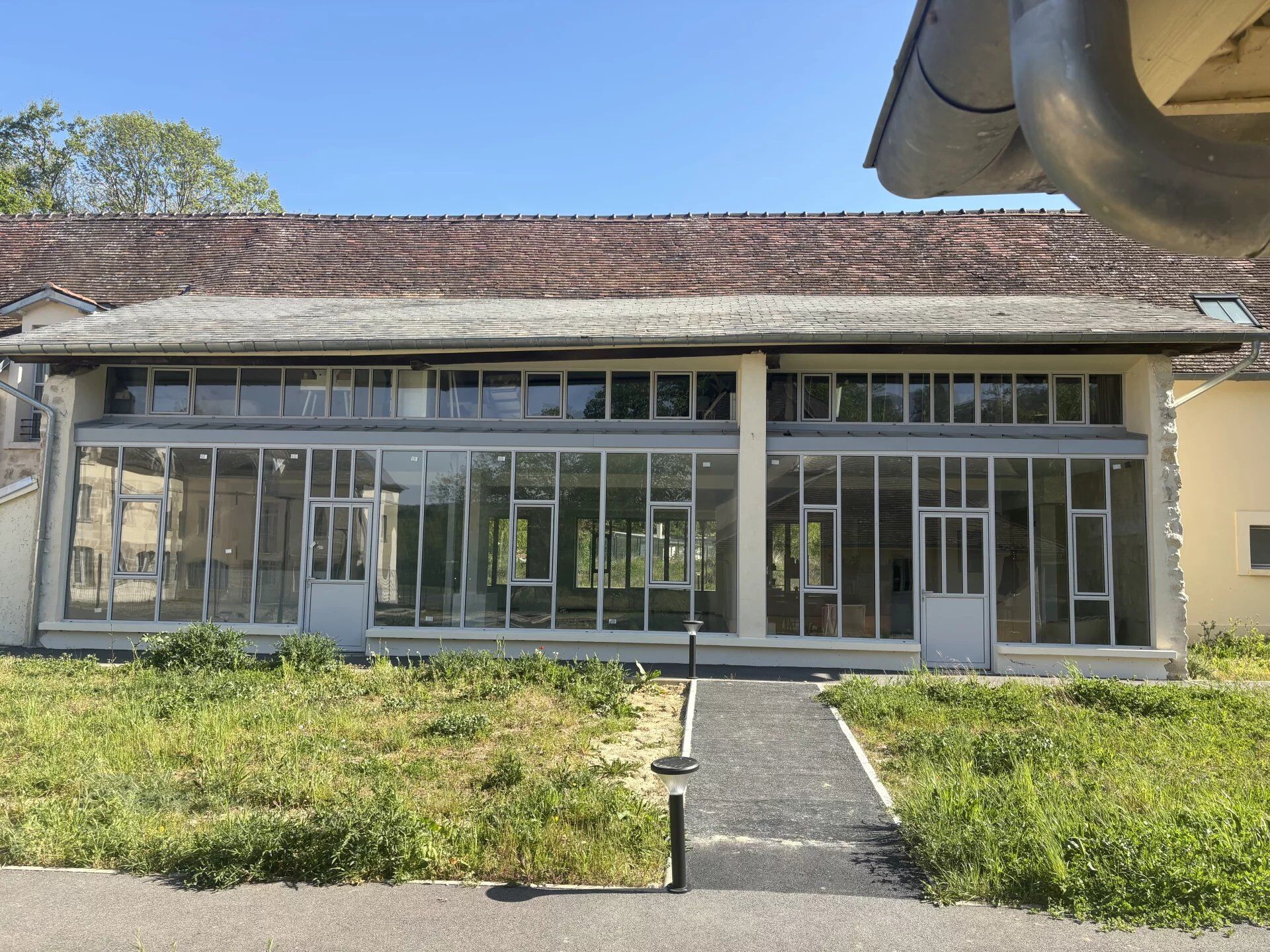 Local commercial 1 pièce 119 m² · à Belle-Église · 119 m² · 262 000 €