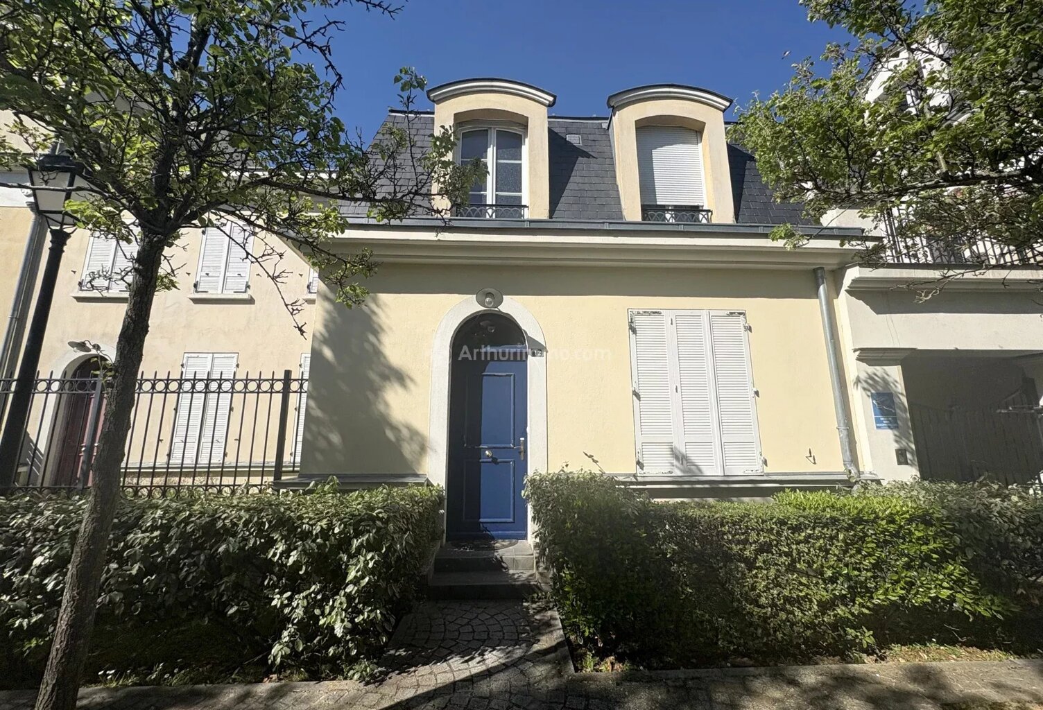 À VENDRE – Charmante Maison de Ville avec Jardin et Terrasse — photo 1