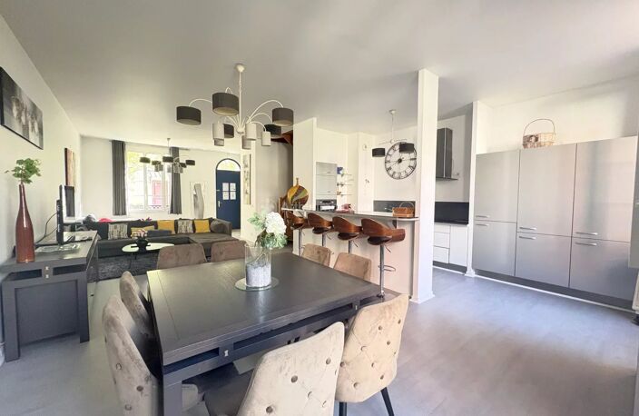 À VENDRE – Charmante Maison de Ville avec Jardin et Terrasse — photo 4