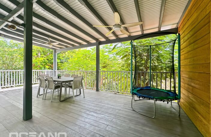 Maison chaleureuse avec mezzanine et spacieuse terrasse – Baie Orientale — photo 2
