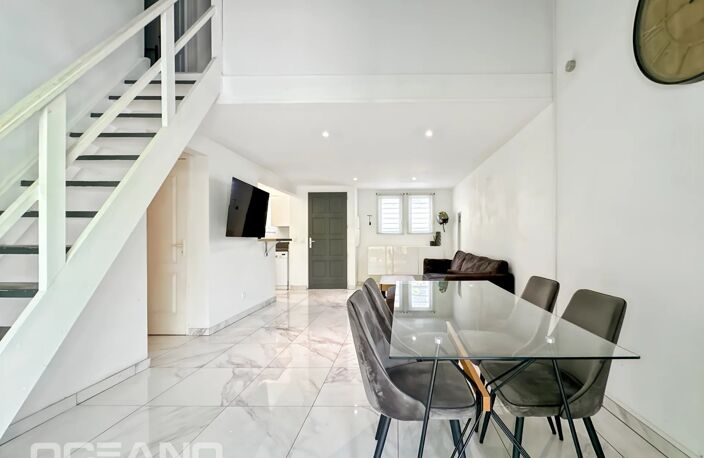 Maison chaleureuse avec mezzanine et spacieuse terrasse – Baie Orientale — photo 5