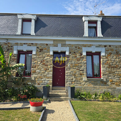 Maison 6 pièces 293300 €