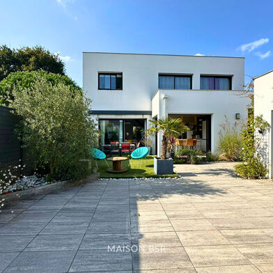 Maison 7 pièces 797000 €