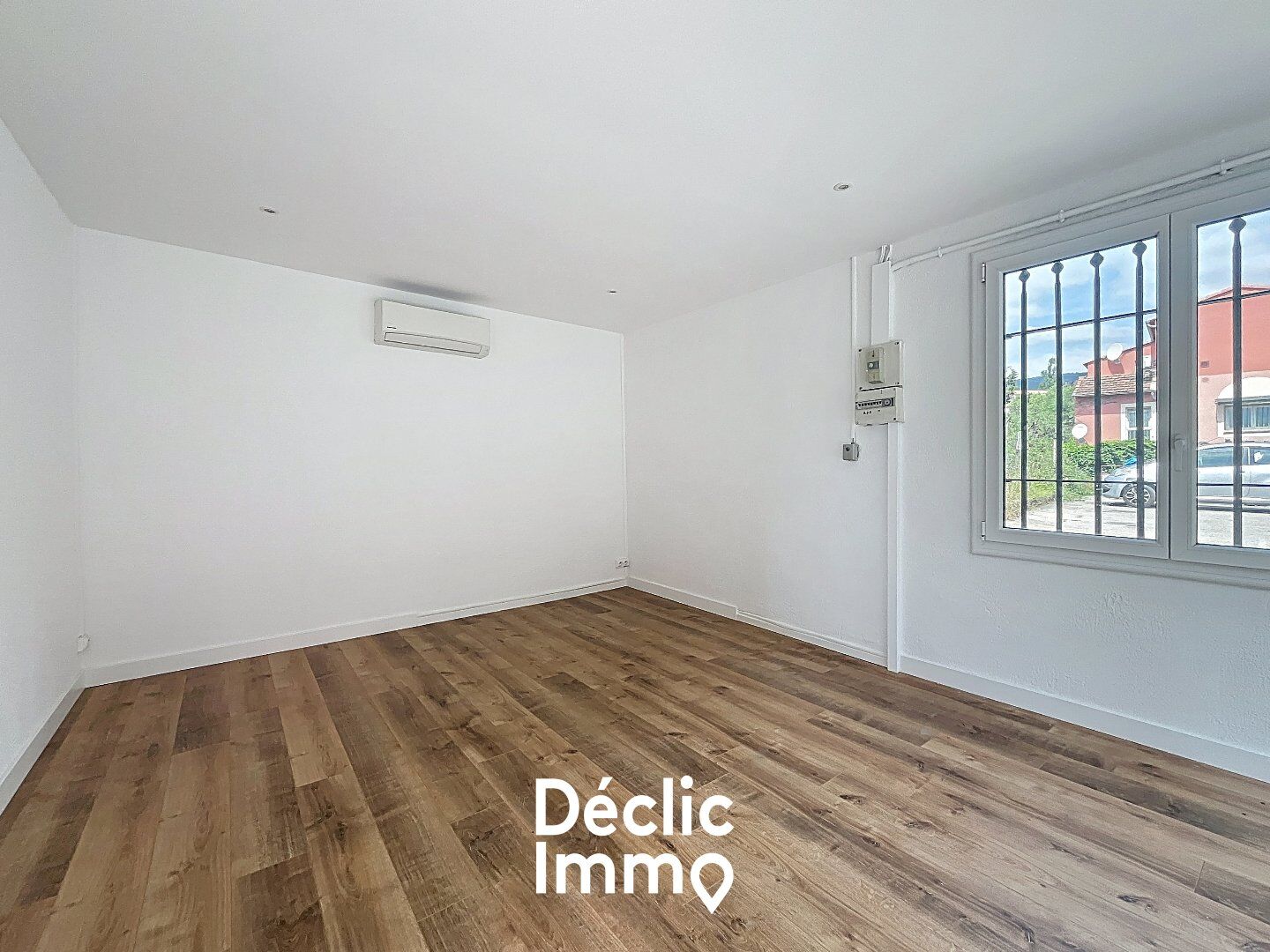 Local commercial 2 pièces  à vendre Châteauneuf-Grasse 06740