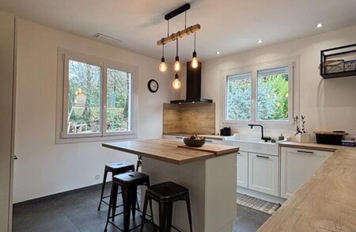 Villa — photo 3