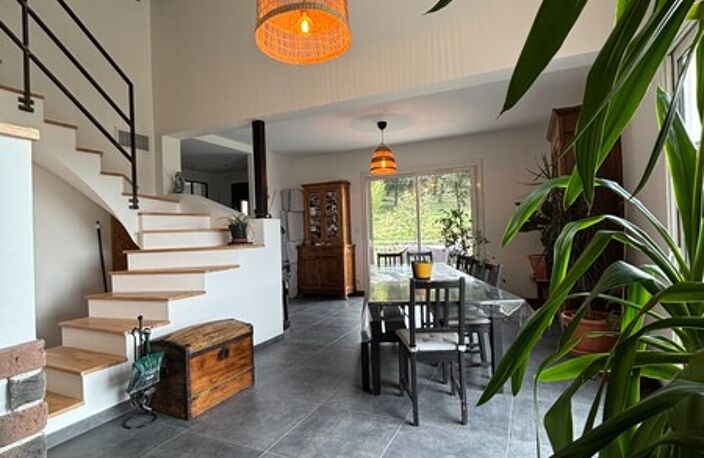 Villa — photo 4