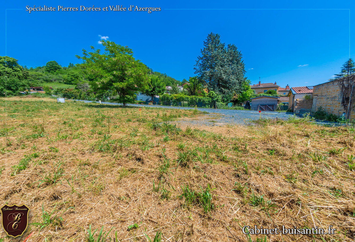 Terrain constructible de 440 m2 — photo 1