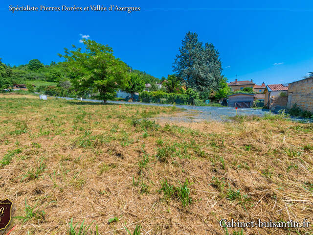 Terrain constructible de 440 m2 — photo du bien