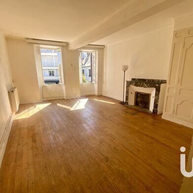 Immeuble  130000 €