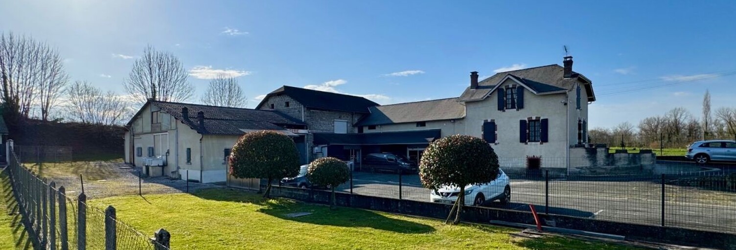 Divers  700 m² à vendre à Igon (64800)