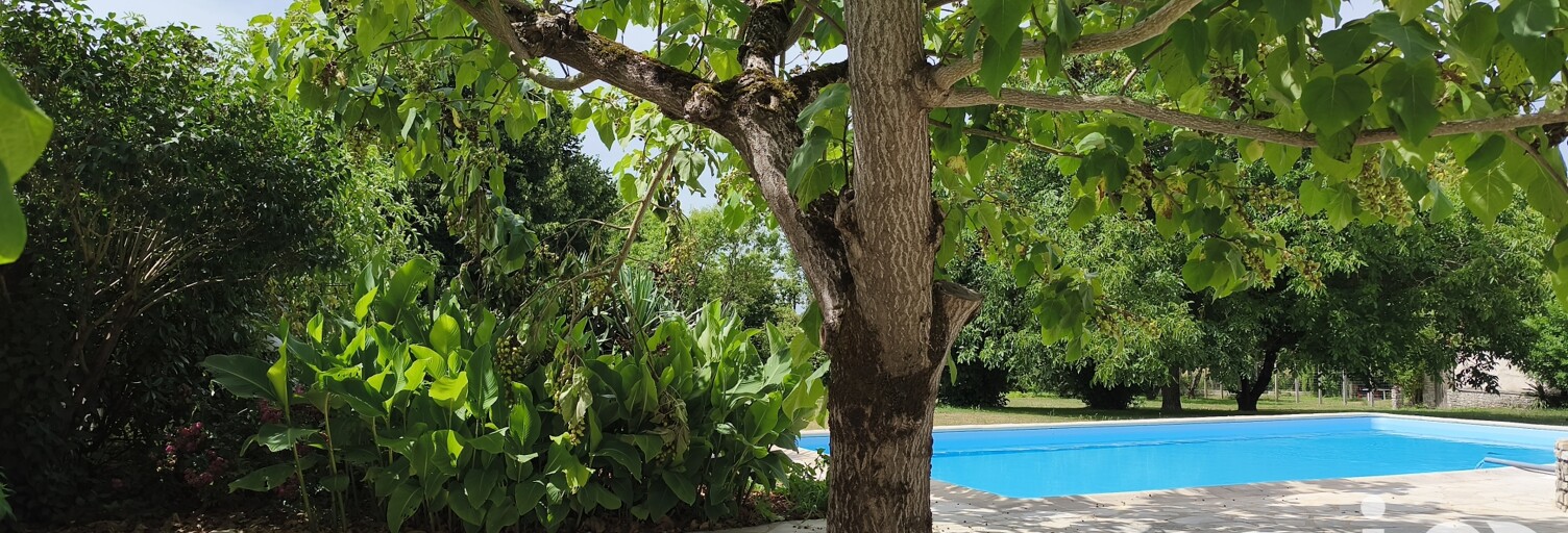 Maison 8 Pièces 317 m² à vendre à Sainte-Soulle (17220)