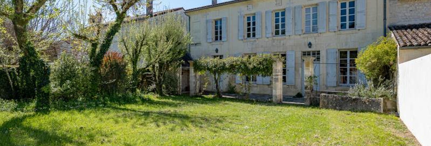 Maison 10 Pièces 235 m² à vendre à Saint-Savinien (17350)