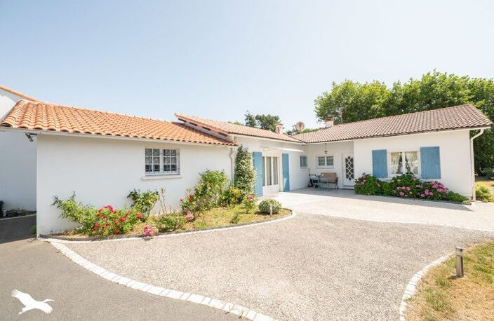 Villa de 5 pièces principales — photo 2
