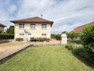MABLY, Maison élevée sur sous-sol sur 716m2 de terrain — photo 4