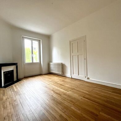 Appartement 4 pièces 332600 €