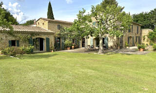 Maison 9 Pièces 237 m² à vendre à Uchaux (84100)