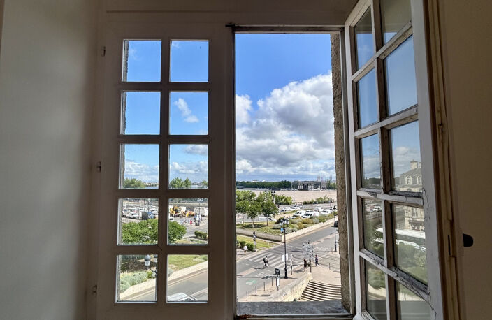 3 pièces avec terrasse- Quartier Saint Michel — photo 5