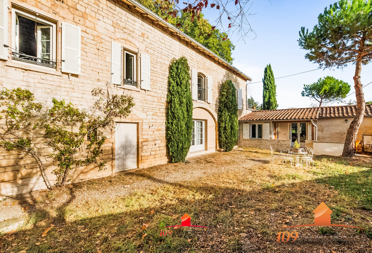 PROPRIETE DE CHARME ENTIEREMENT RENOVEE — photo 1