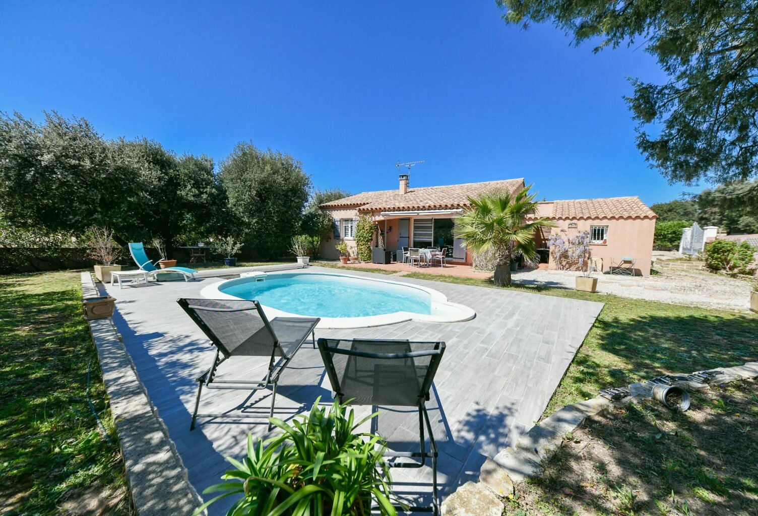 Villa de plain-pied avec piscine - Proche Uzès — photo 1