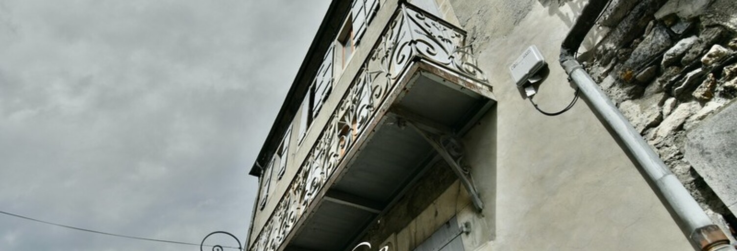 Immeuble  220 m² à vendre à Saint-Béat-Lez (31440)