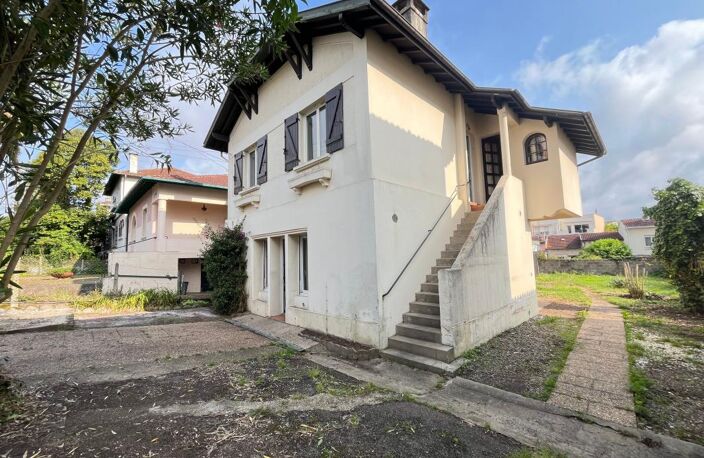   Investissement Idéal : Maison Divisée en 3 Logements avec Jardin ! — photo 4