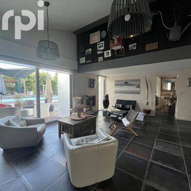 Maison 4 pièces 675000 €