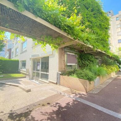 Bureau  12000000 €