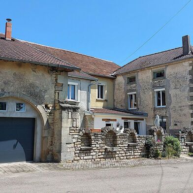 Maison 7 pièces 150000 €