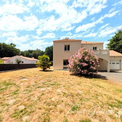 Maison 5 pièces 399900 €