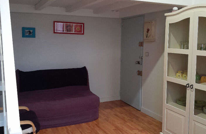 A LOUER T2 MEUBLE A LA ROCHELLE — photo 4