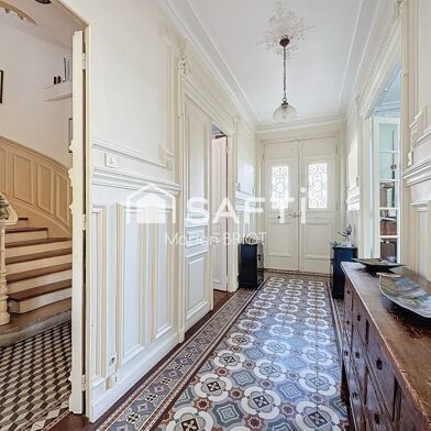 Maison 13 pièces 1086750 €