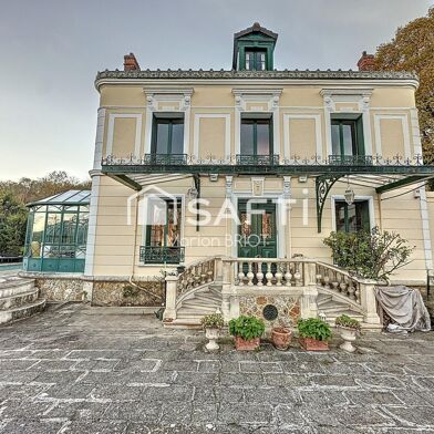 Maison 13 pièces 1086750 €