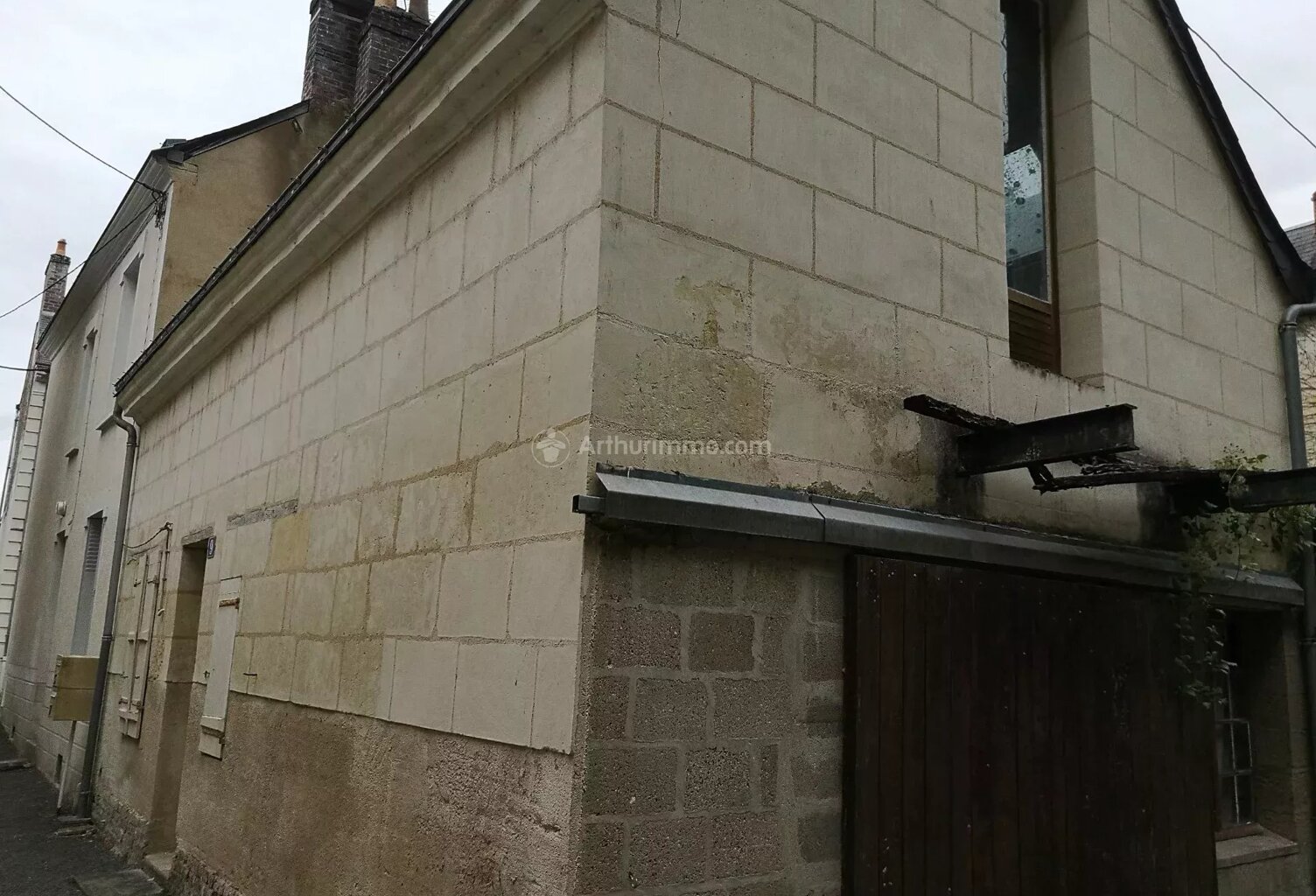 Maison à finir de rénover à La Chartre sur le Loir — photo 1