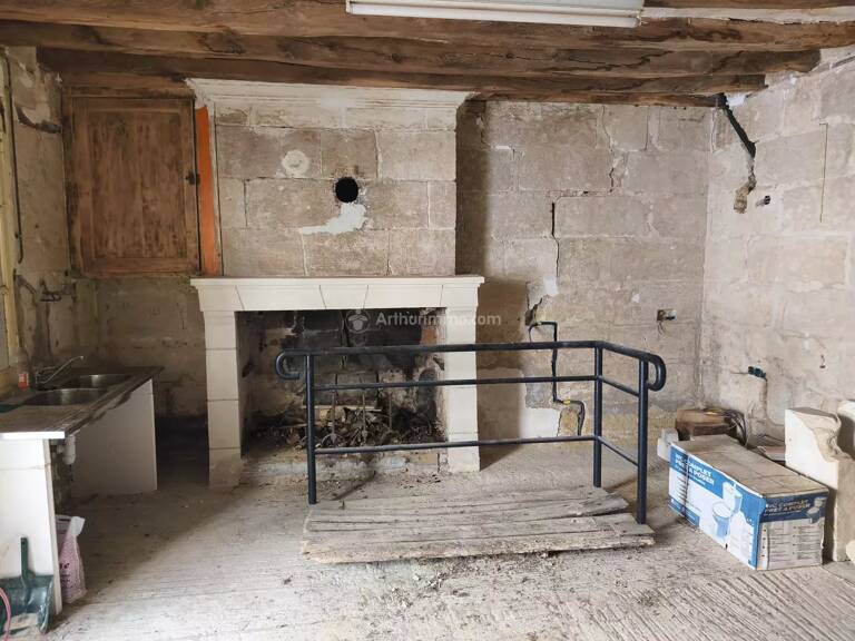 Maison à finir de rénover à La Chartre sur le Loir — photo 1