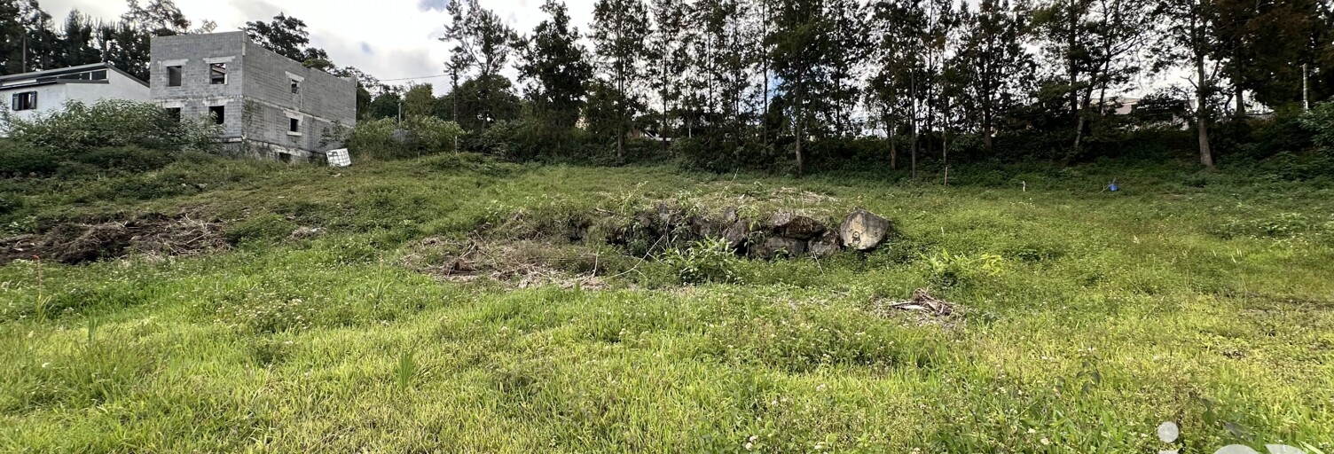 Terrain  829 m² à vendre à Le Tampon (97418)