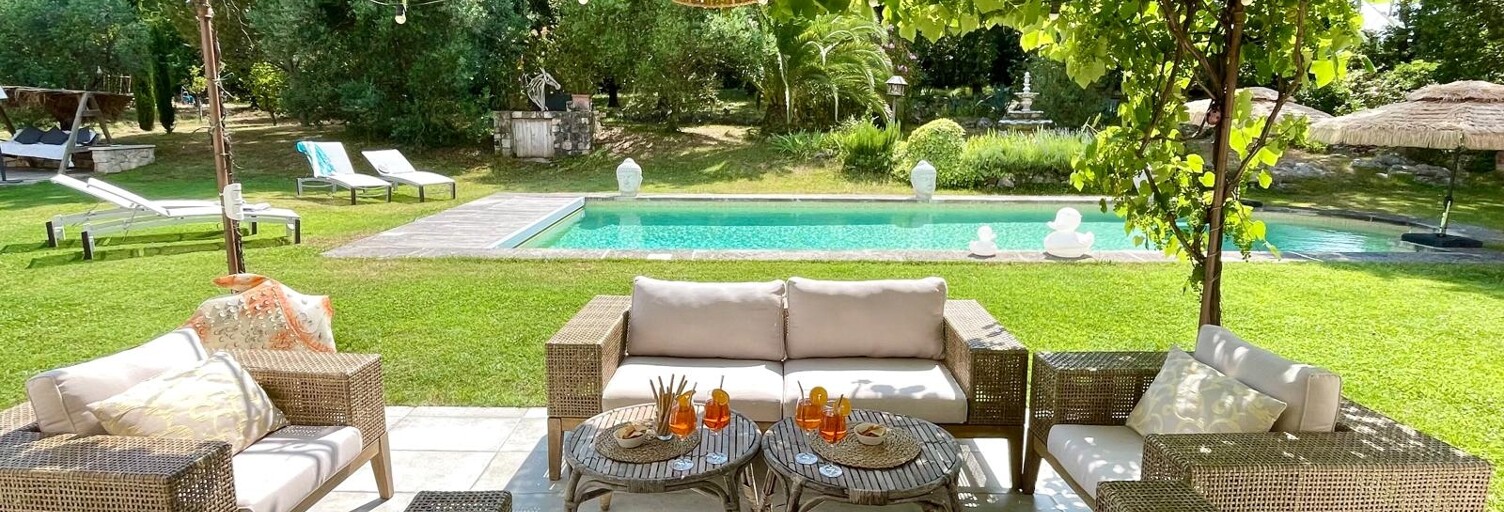 Maison 10 Pièces 332 m² à vendre à Châteauneuf-Grasse (06740)