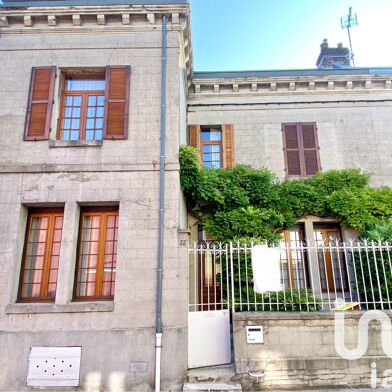 Maison 7 pièces 180000 €